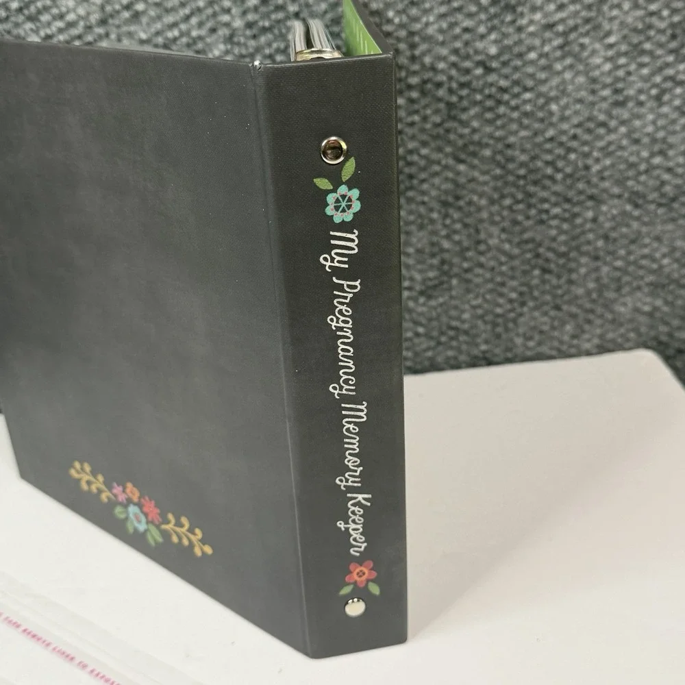 New Hallmark The Story Behind The Bump My Pregnacy Memory Keeper Journal‎